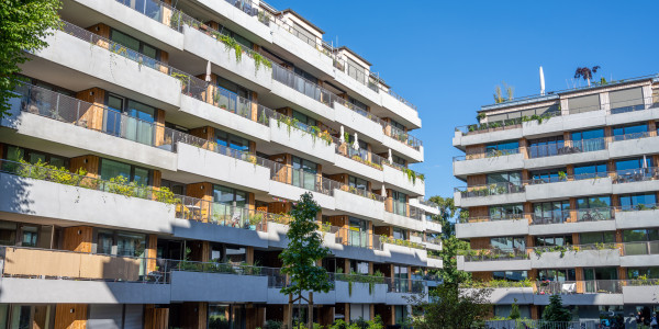 Compraventa de Inmuebles en Tarragona · Pisos con Zona Comunitaria