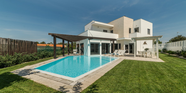 Inversores, Intermediarios, Agentes y Brokers Inmobiliarios en Tarragona · Villas